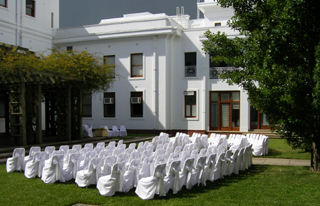 photo old parliament house and white covers